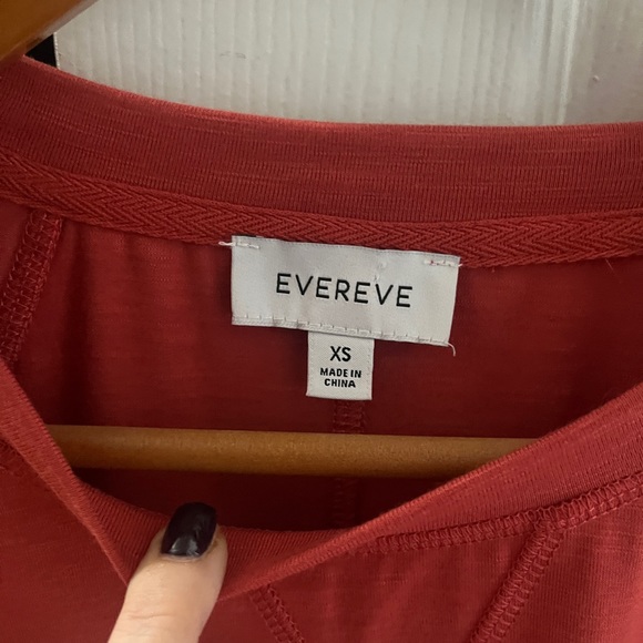 Like new evereve long sleeve tee - Picture 2 of 4